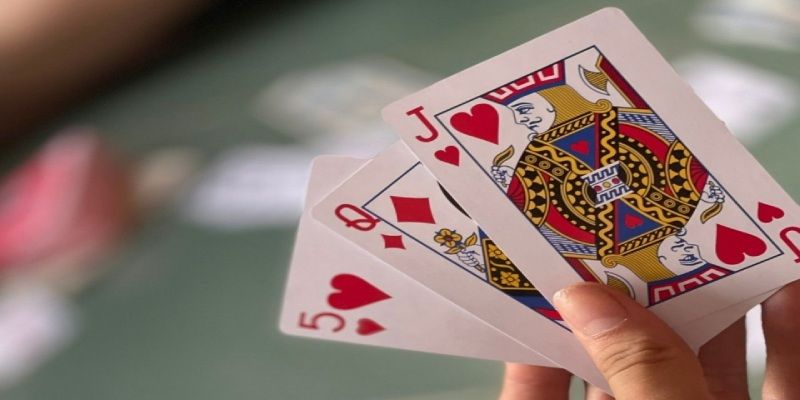 Bài Cào Tố j88vip2 Và Những Thông Tin Quan Trọng Cần Biết 4 Bet thủ chọn hành động dựa theo độ mạnh các lá bài mình có